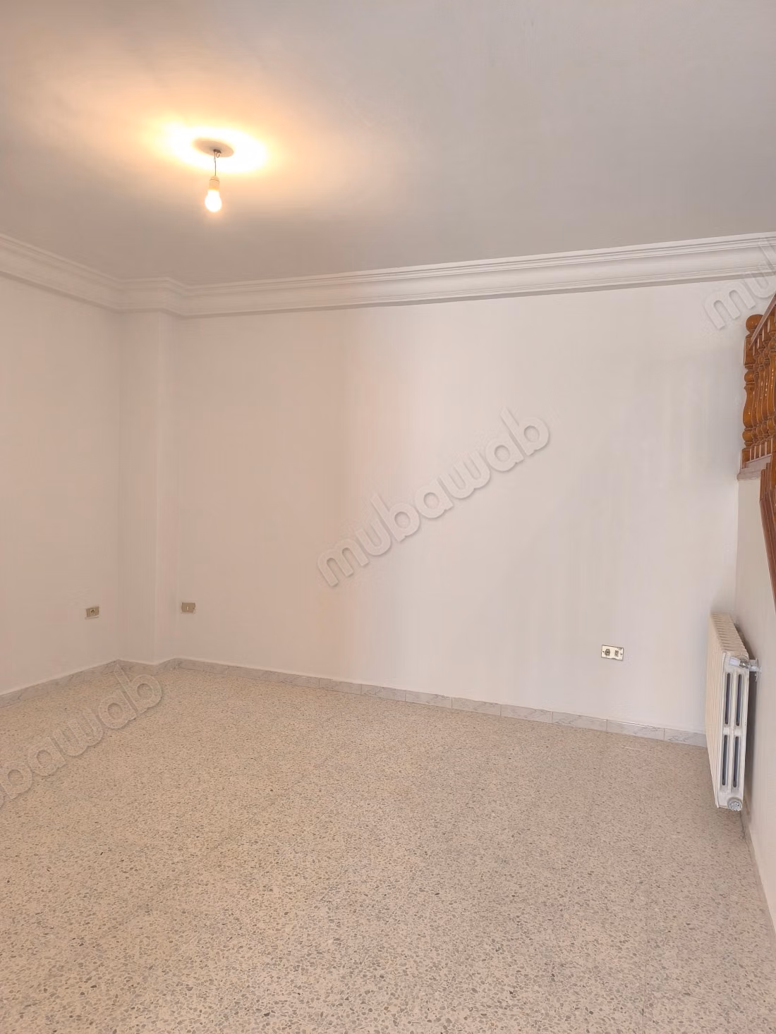 منزل جميل للإيجار في مدينة المرسى. المساحة الإجمالية 250 م². باب آمن وتدفئة مركزية