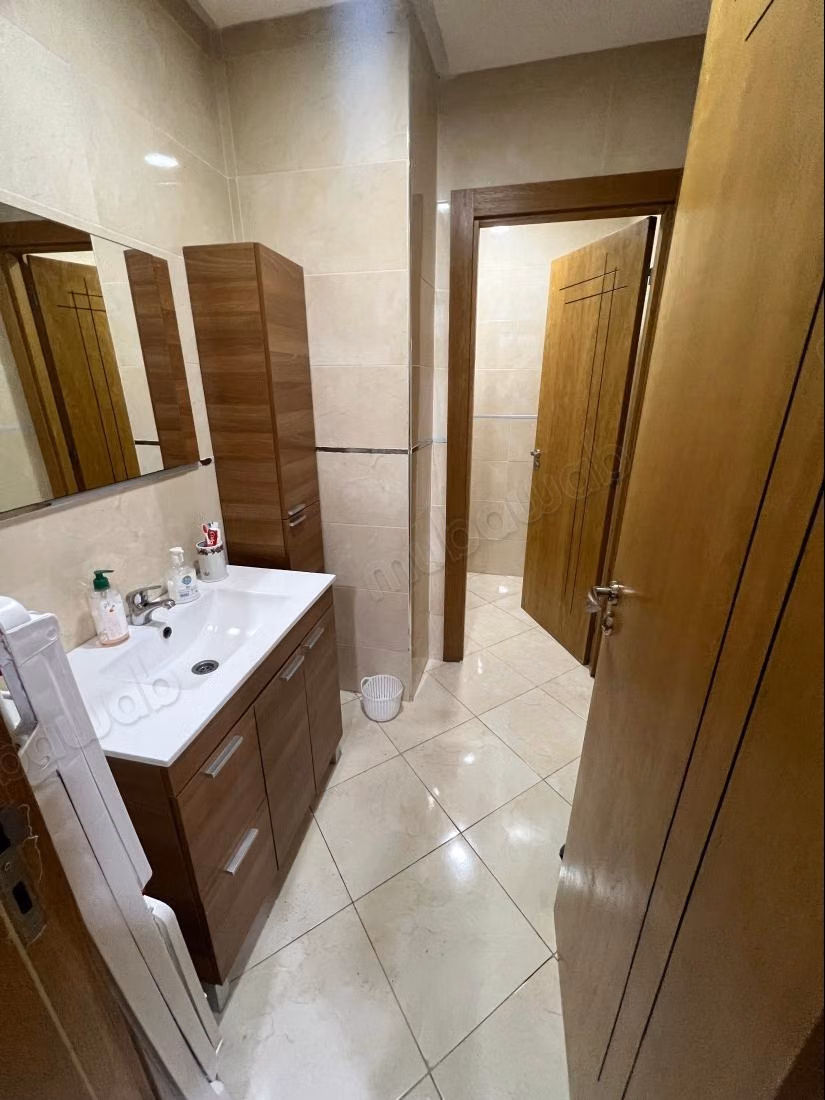Appartement en vente à Berrechid. 1 Pièce. Concierge
