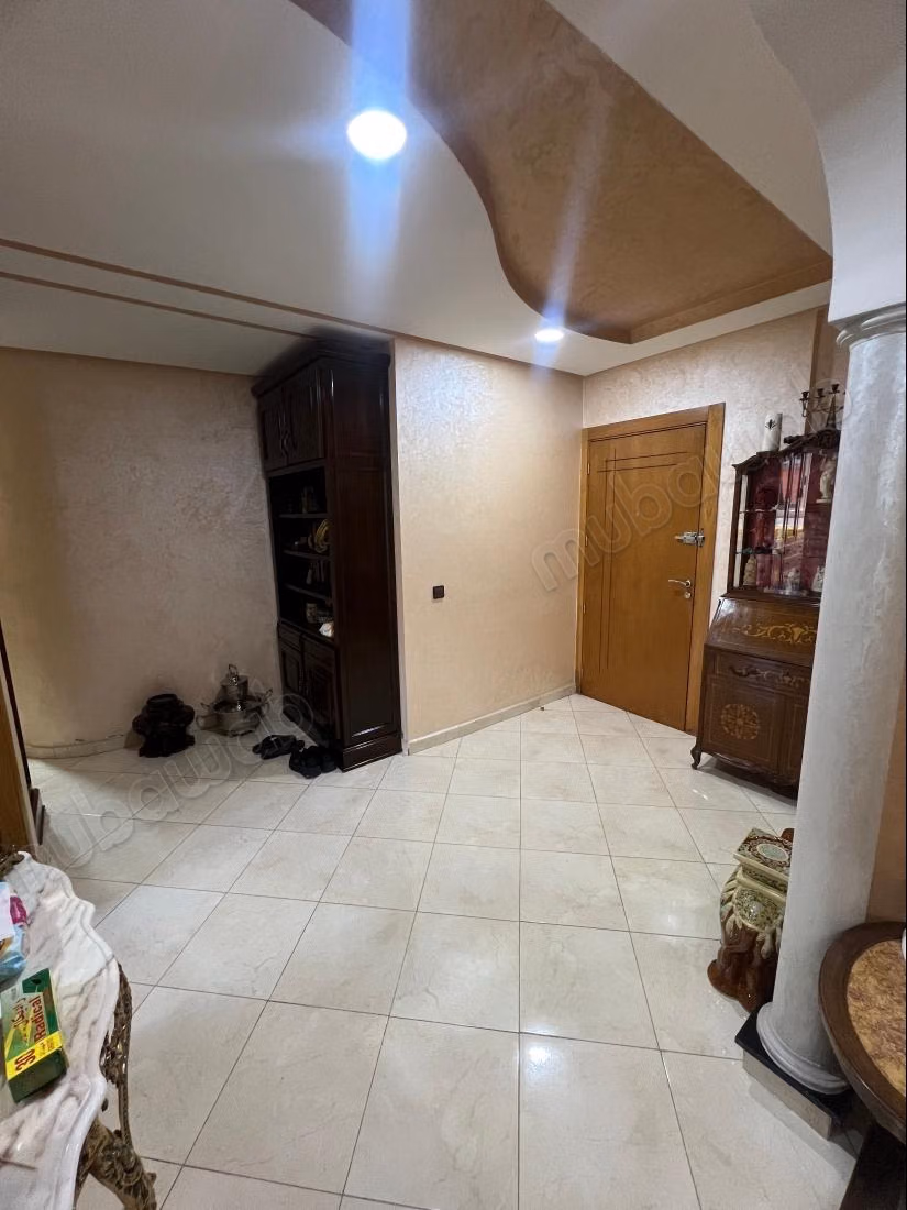 Appartement en vente à Berrechid. 1 Pièce. Concierge