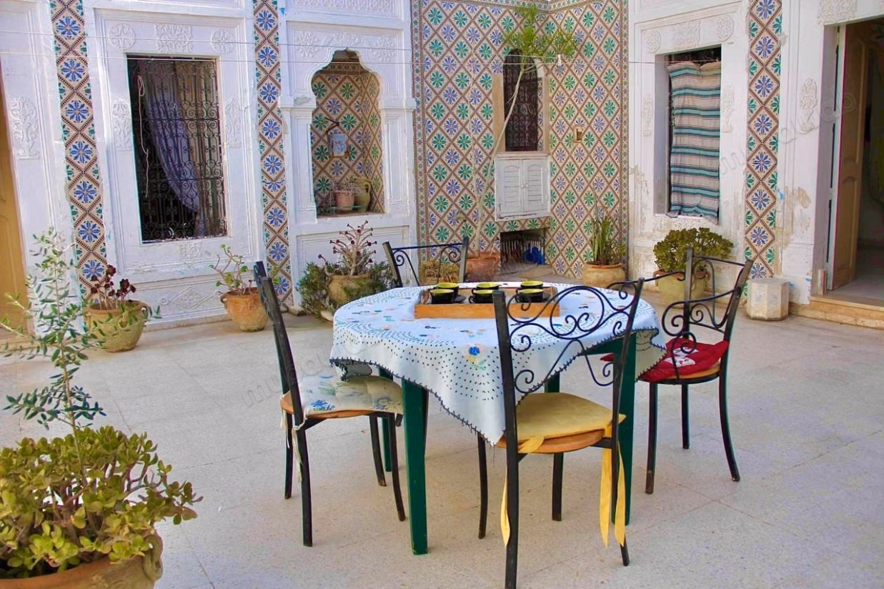 Maison arabesque renovée au centre de Nabeul