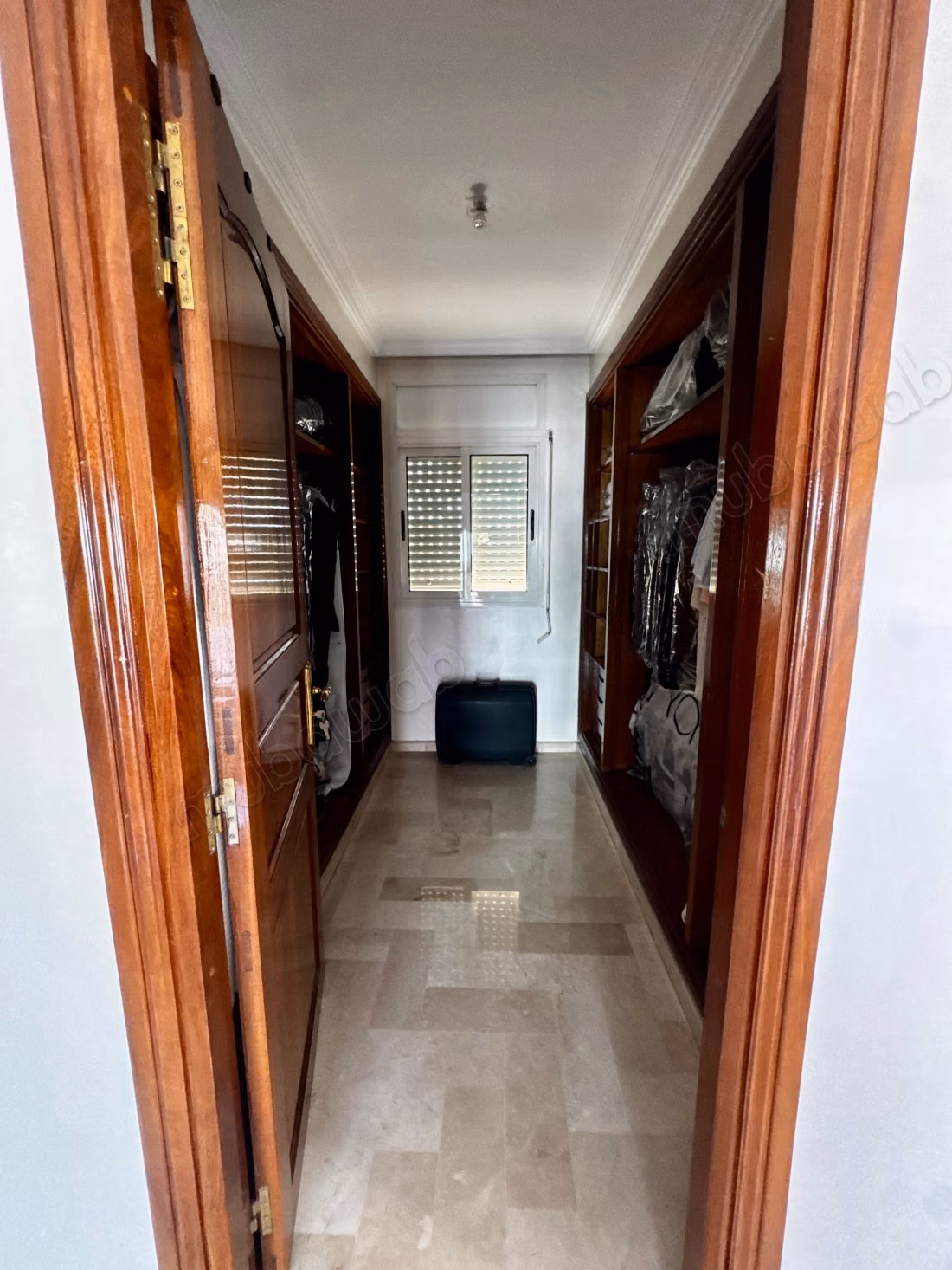 Villa isolée à vendre – Laimoun, Emplacement privilégié face à un jardin