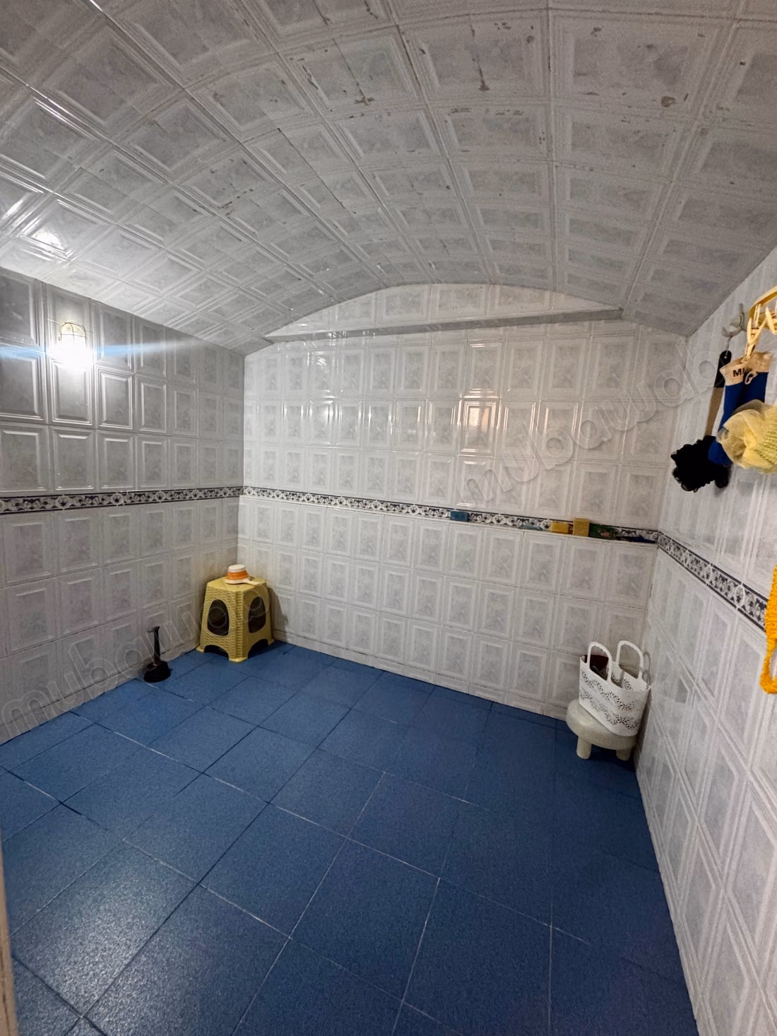 Villa isolée à vendre – Laimoun, Emplacement privilégié face à un jardin