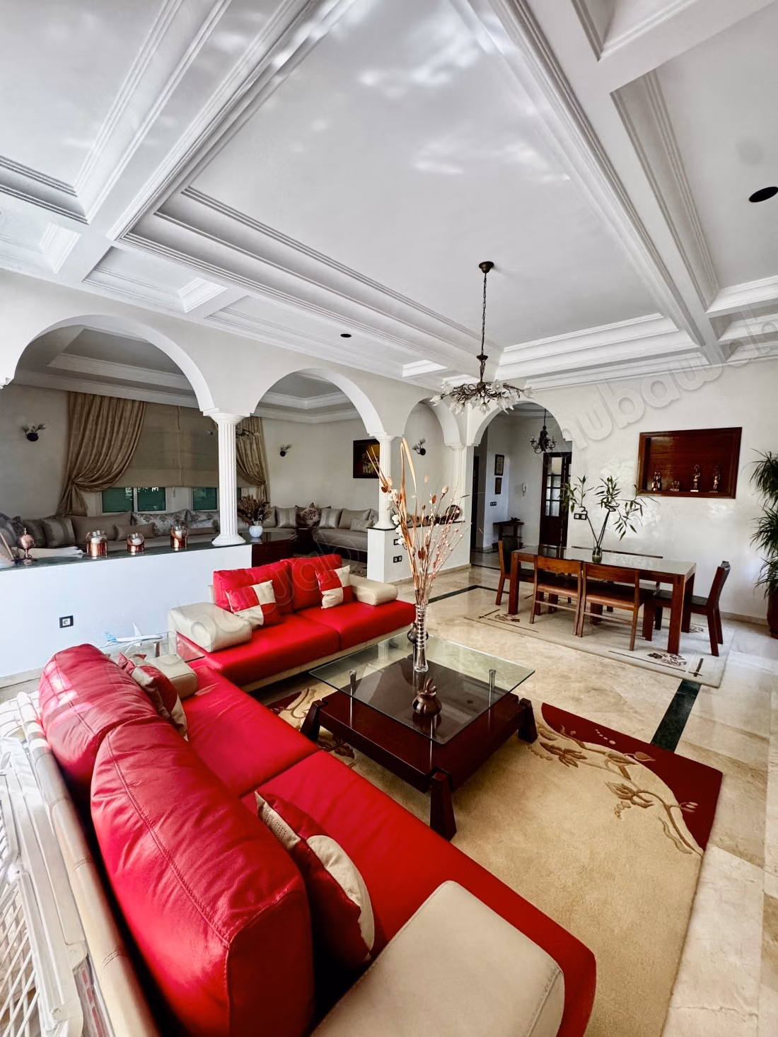 Villa isolée à vendre – Laimoun, Emplacement privilégié face à un jardin