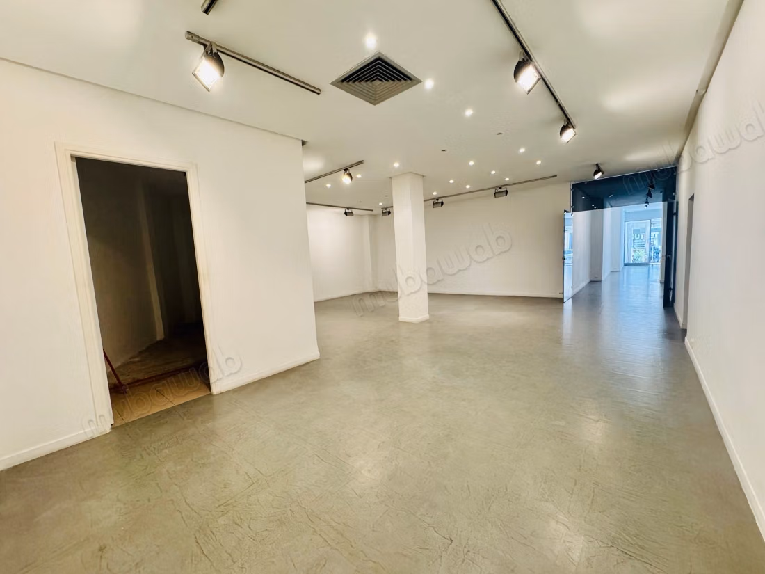 Local premium à l'achat à Racine totale 176 m²