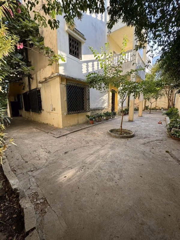 Villa avec grand jardin à Merchane 680m²