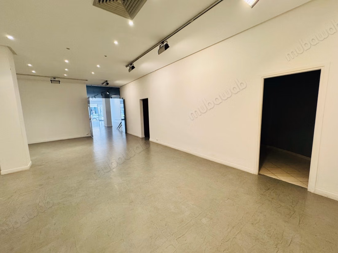 Local premium à louer à Racine.
Surface totale 176 m²