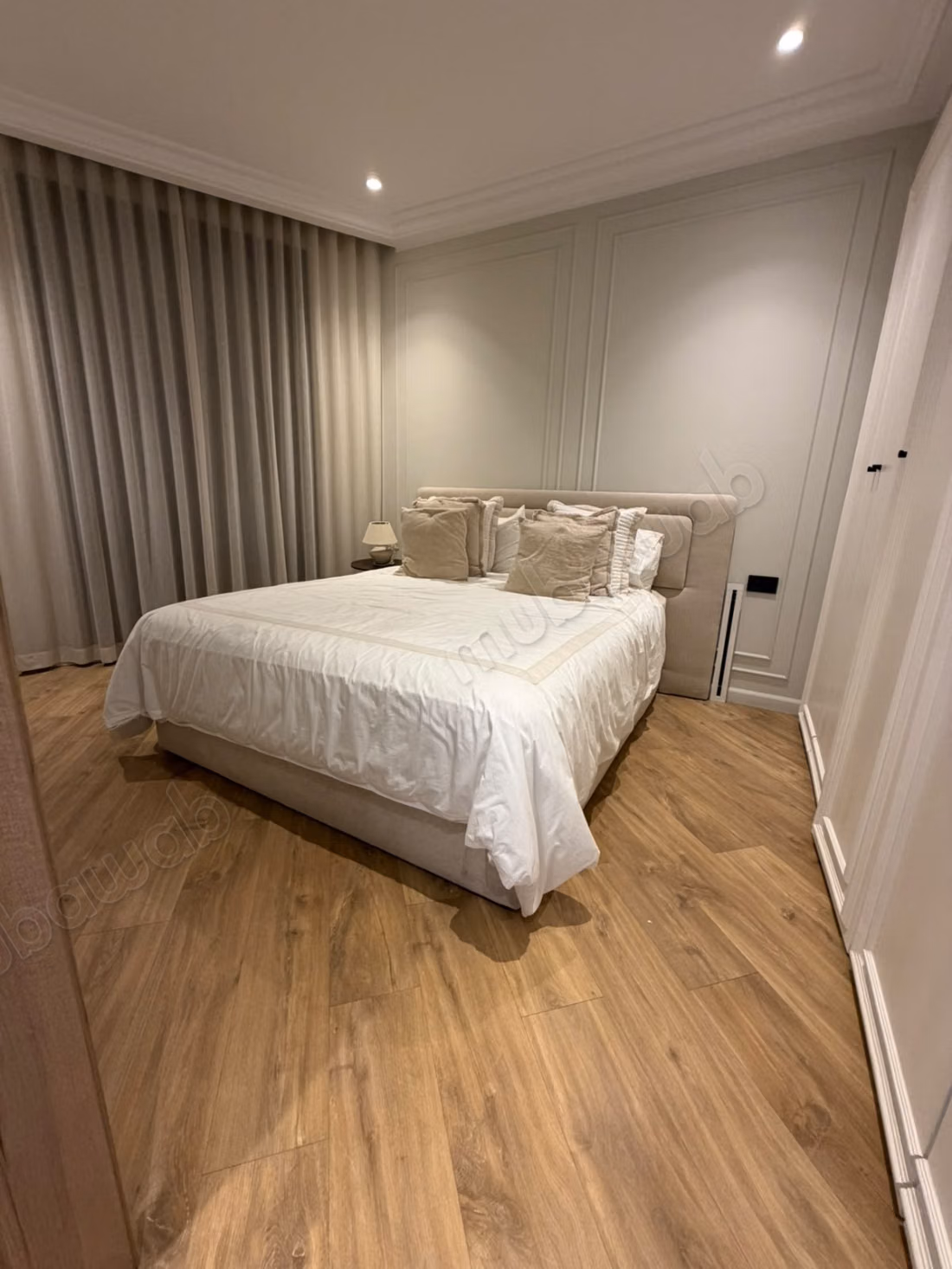 Très bel Studio meuble en location à Racine