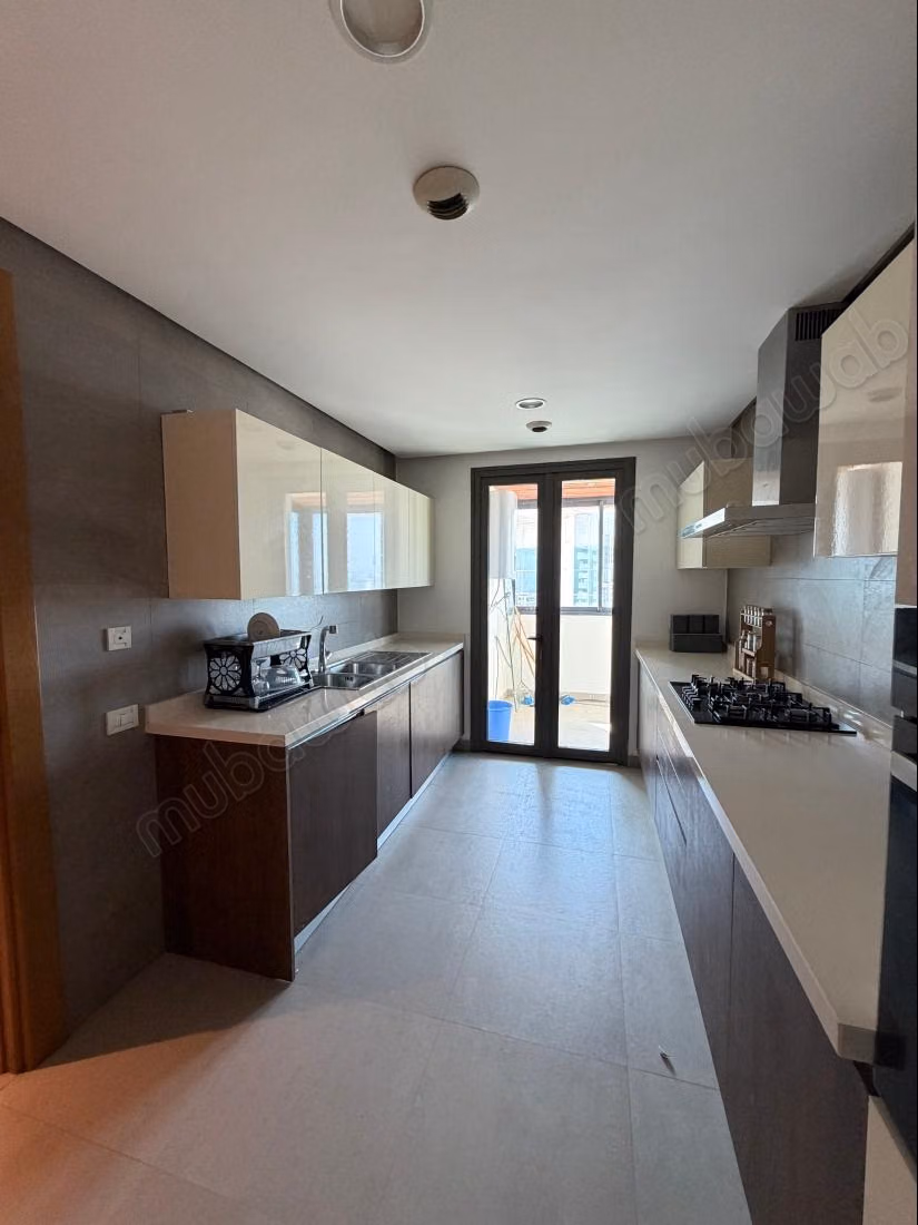 Louez cet appartement à Casablanca Marina. 
2 chambres agréables. 
Bien meublé