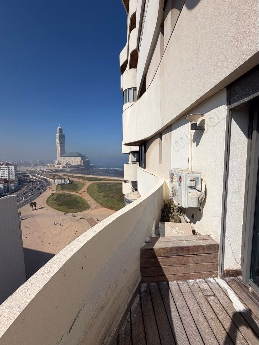 Louez cet appartement à Casablanca Marina. 
2 chambres agréables. 
Bien meublé