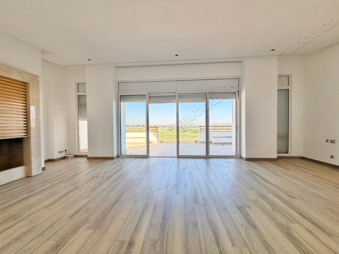 Magnifique villa front golf en location
