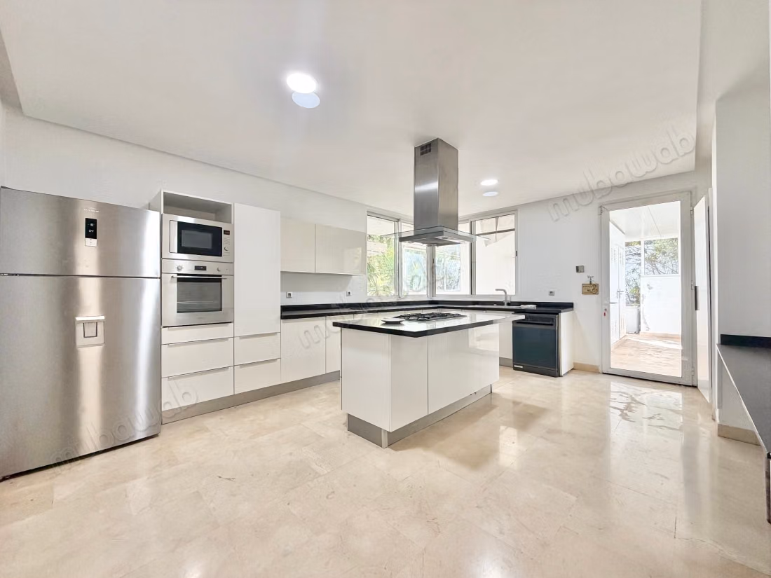 Magnifique villa front golf en location