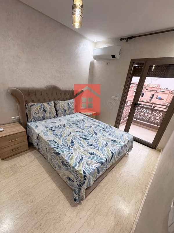 Chic apartamento con bonito balcón