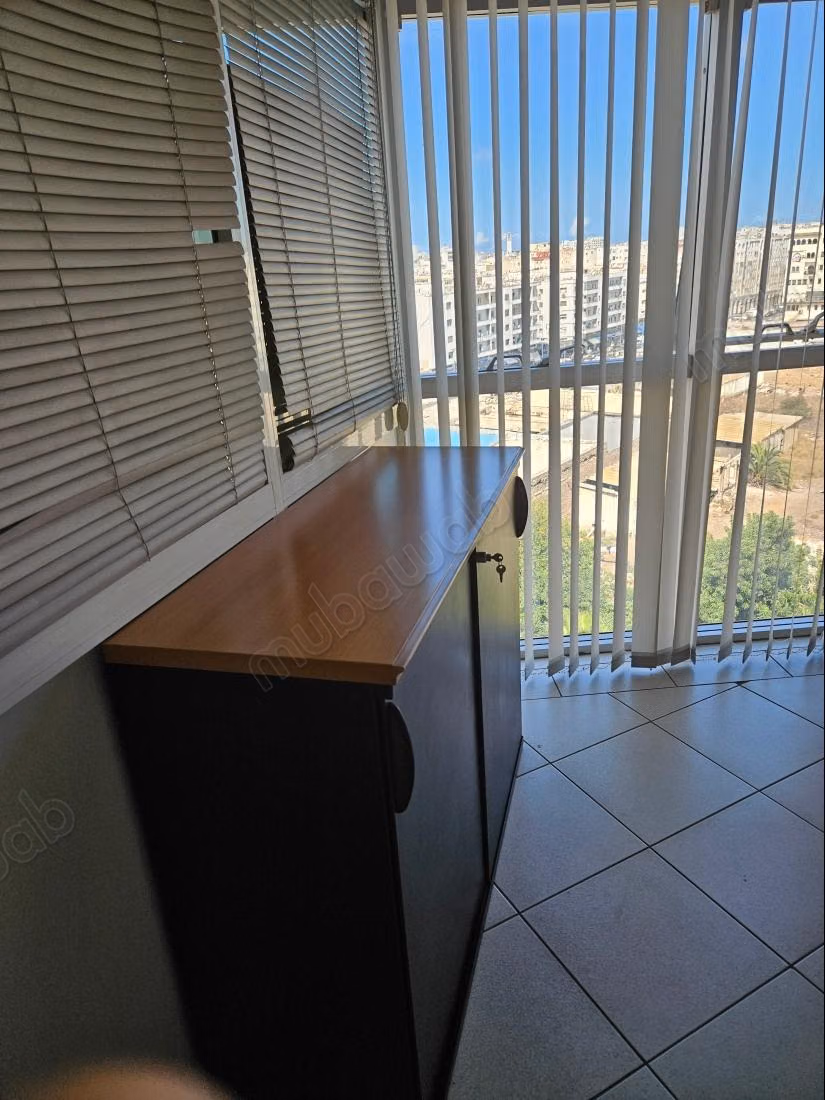 Bureaux à l'achat à La Gironde.
Superficie 68 m²