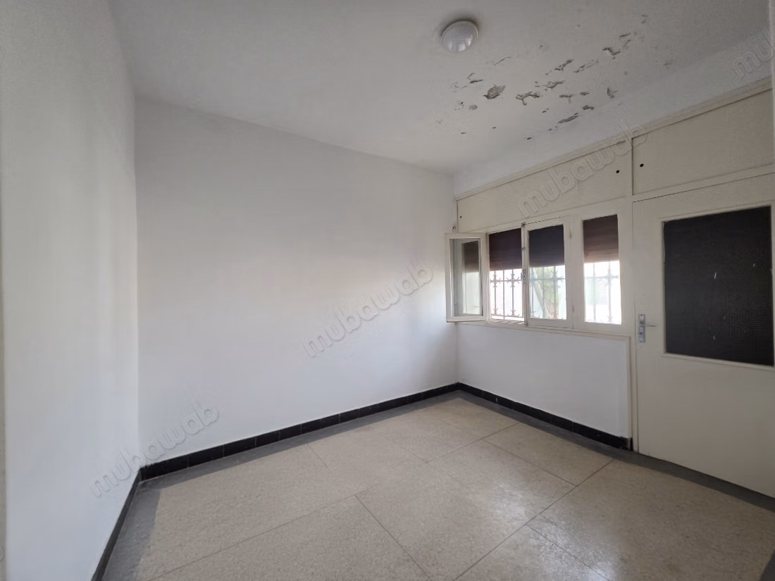 Spacious house on 3 levels, close to the sea