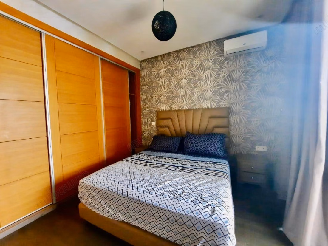 Zeer mooi luxe appartement te huur in Founti. Oppervlakte 120 m². Gemeubileerd