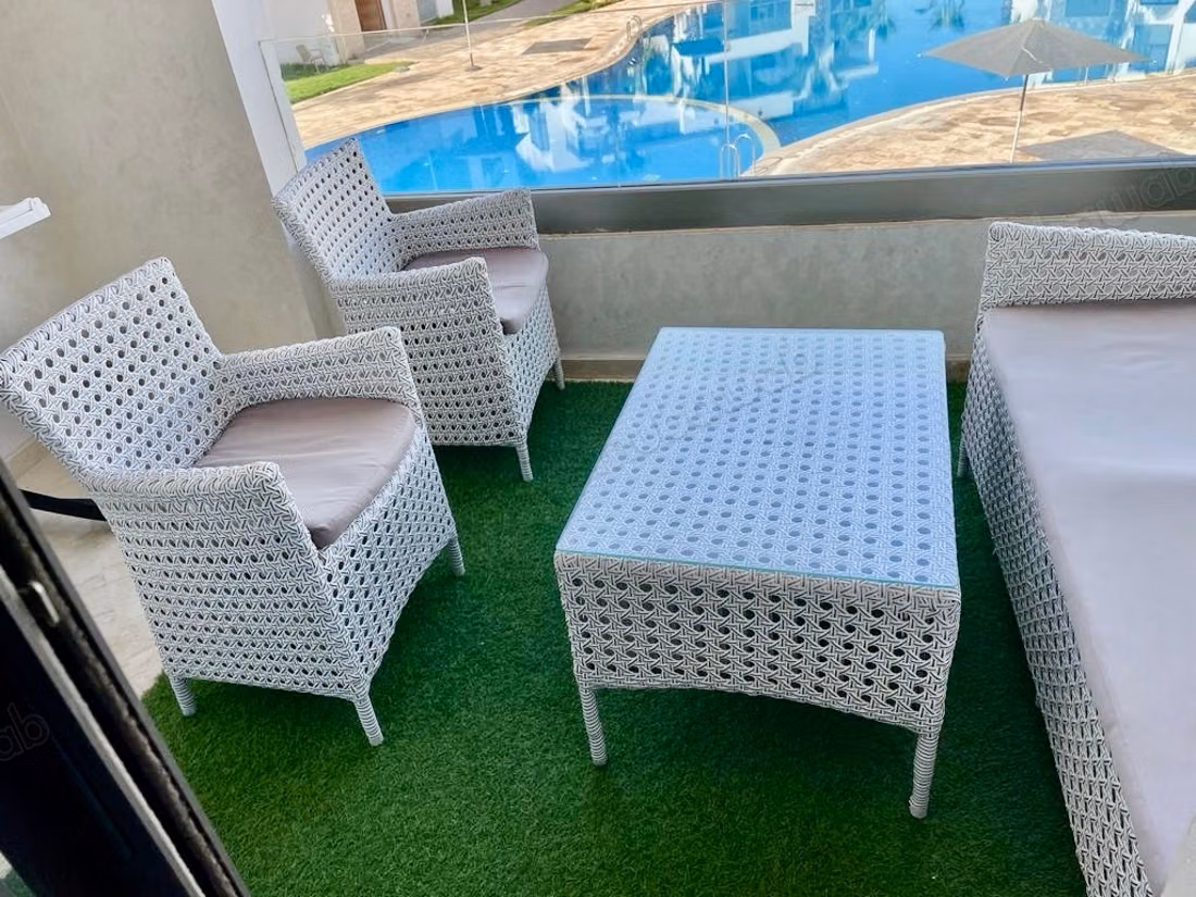 Zeer mooi luxe appartement te huur in Founti. Oppervlakte 120 m². Gemeubileerd