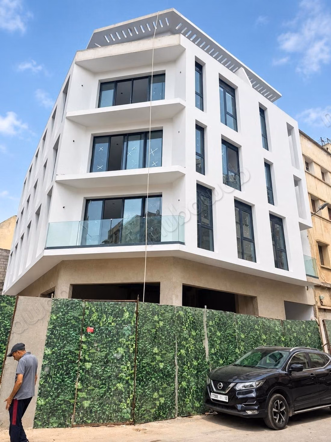 Beauséjour/Immeuble neuf 1100 m² proche CFC