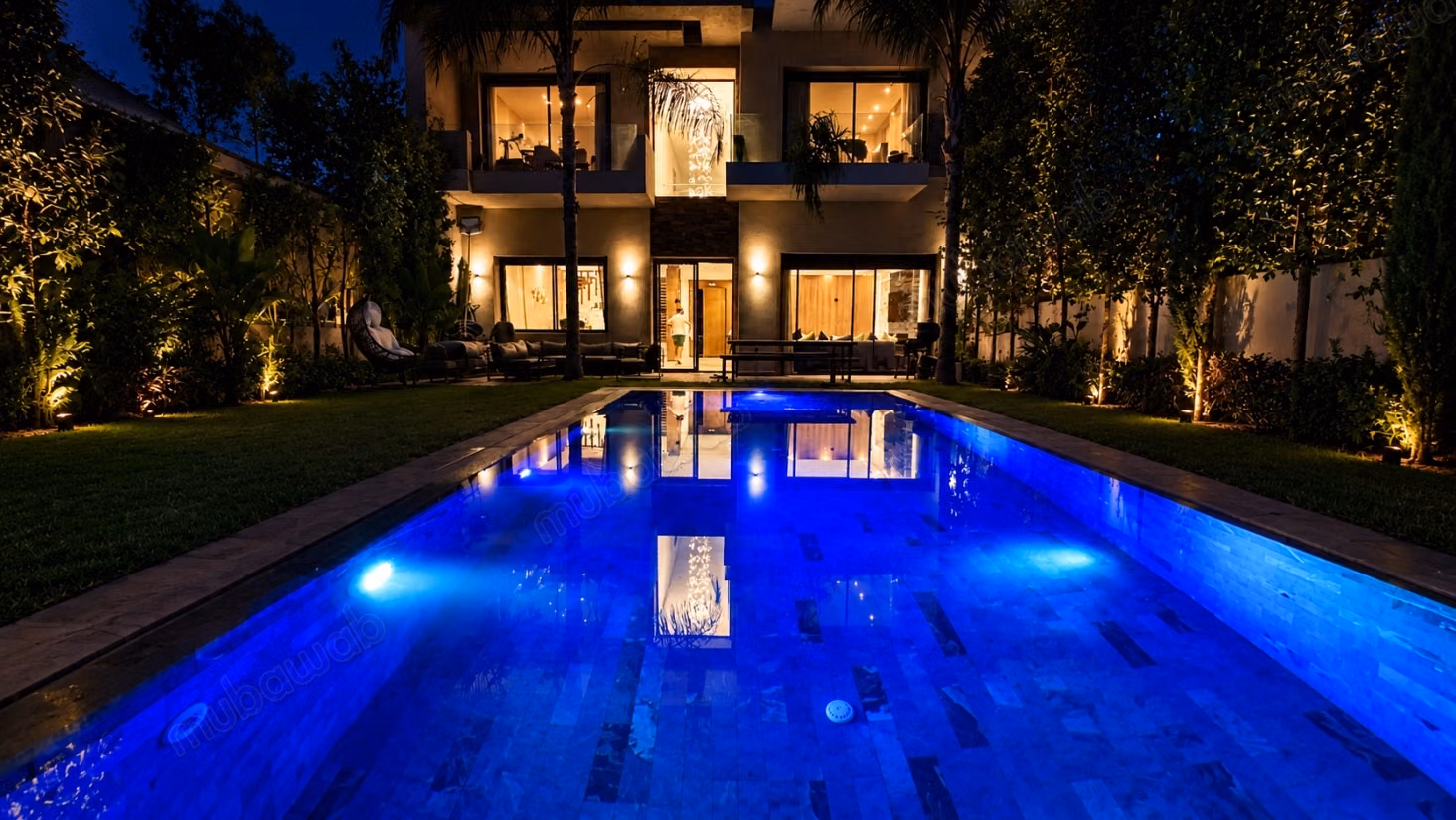 Villa de haut standing à louer à Route Amizmiz. 
6 pièces confortables. 
Air conditionné