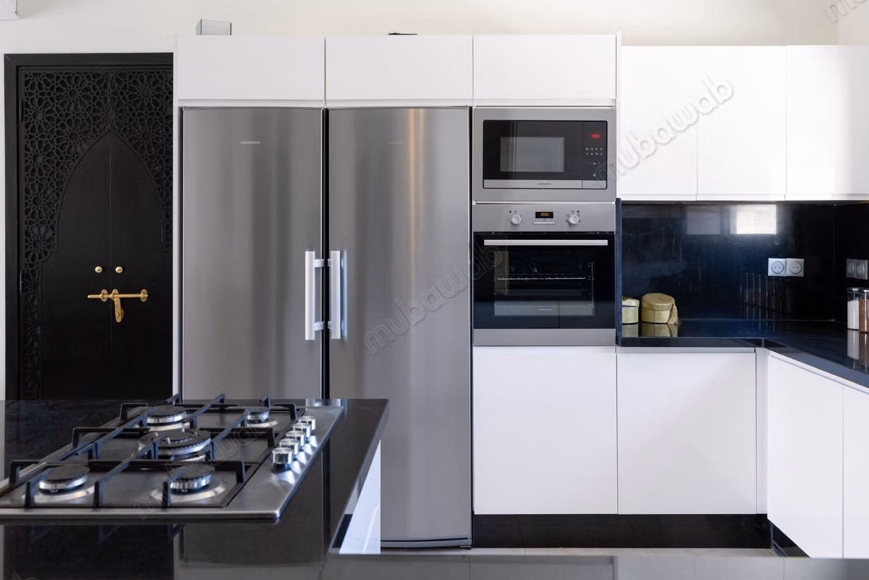Maison de luxe à vendre à Route de l'Ourika. 
5 grandes pièces. 
Meublé