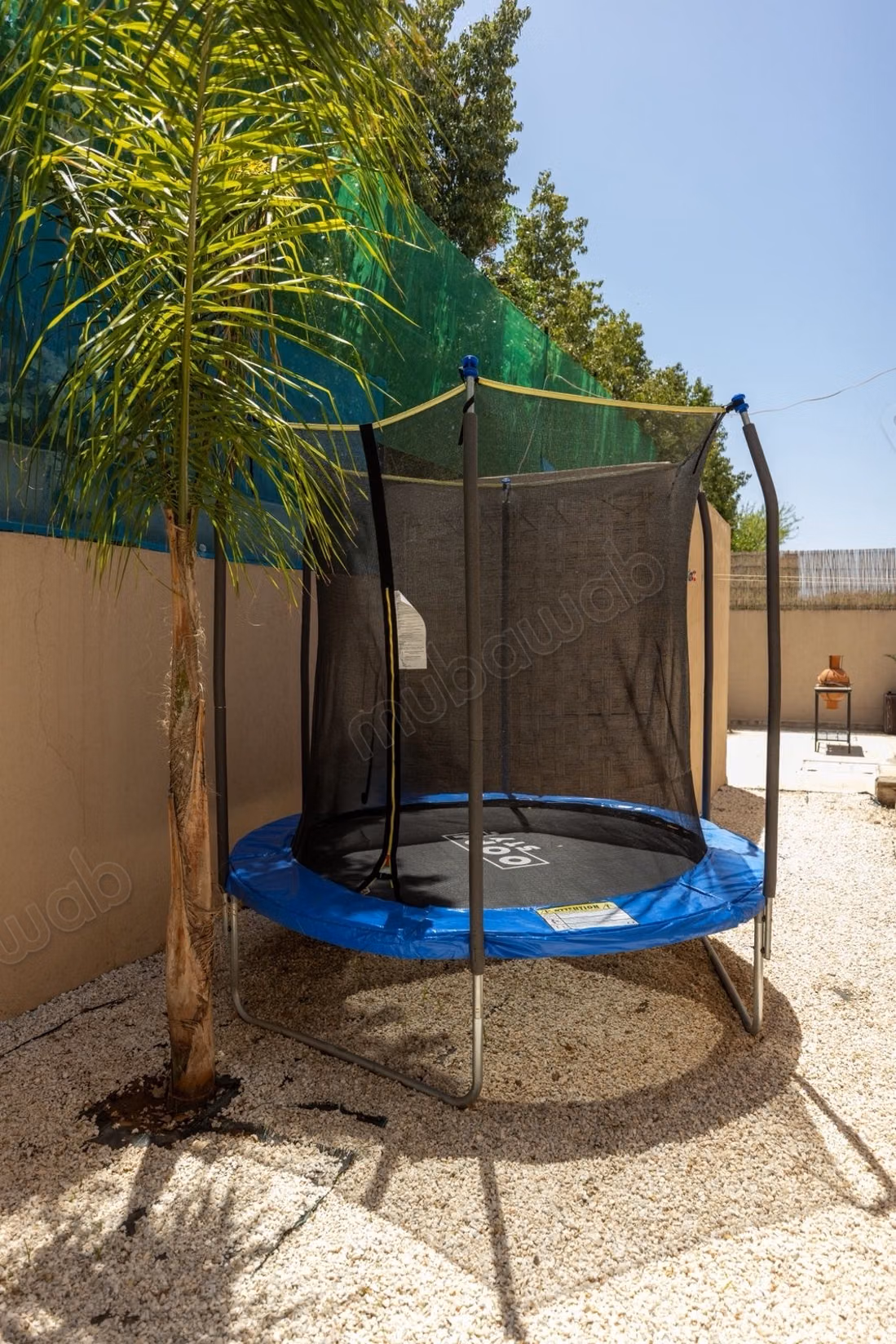 Maison de luxe à vendre à Route de l'Ourika. 
5 grandes pièces. 
Meublé