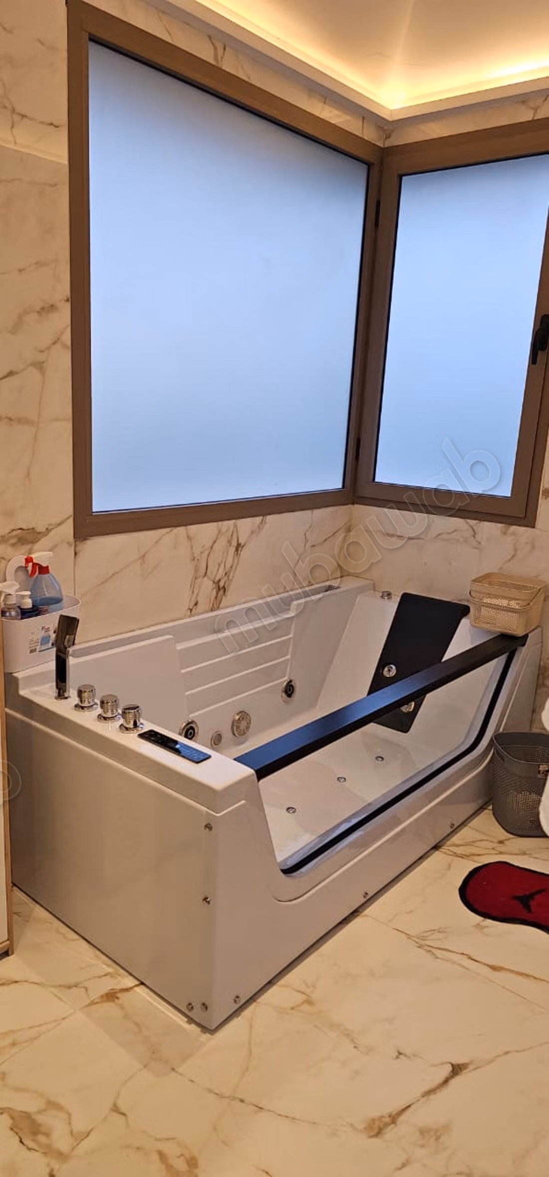 Grande villa avec piscine et hammam 
noria golf 
LLD vide