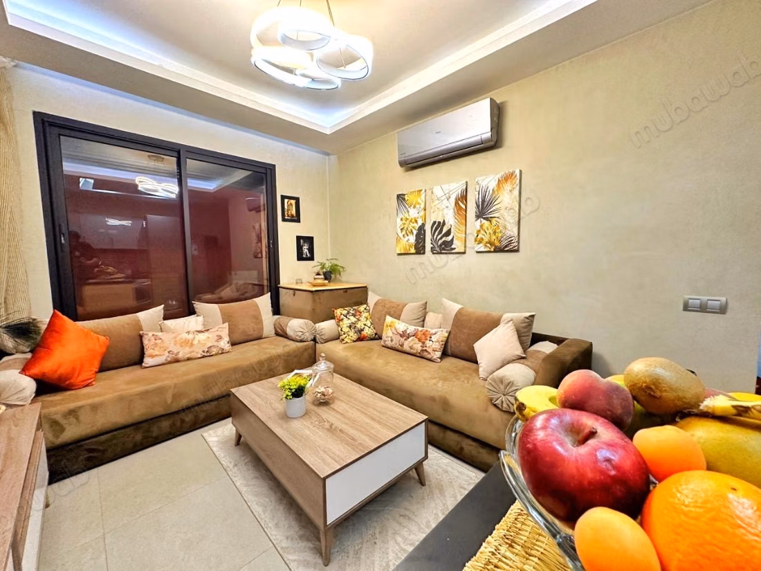 Appartement à vendre à côté de amoud route casa.
Surface de 55 m².
Bien meublé
