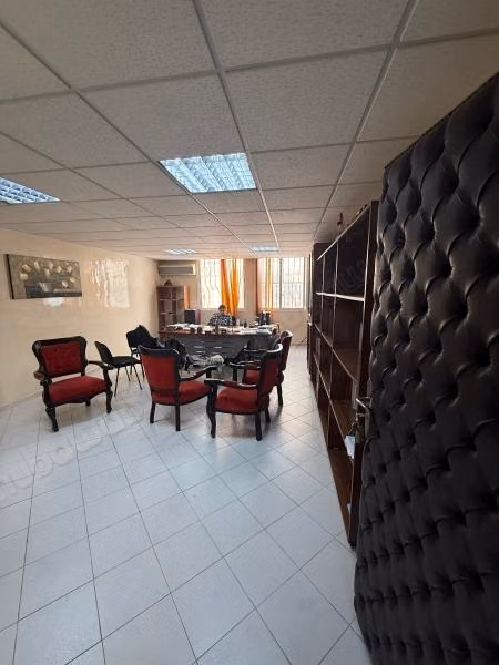 Bureau professionnel de 119 m² // Proche Tribunaux