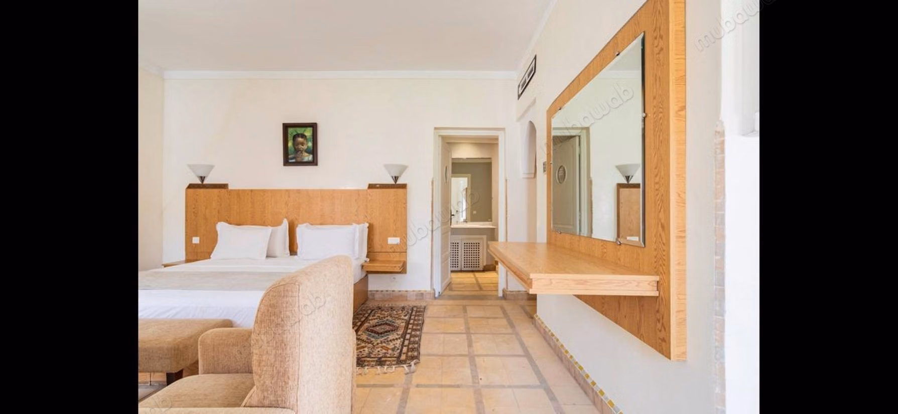 High-end house for sale on Fez Road. 4 large rooms. Well furnished