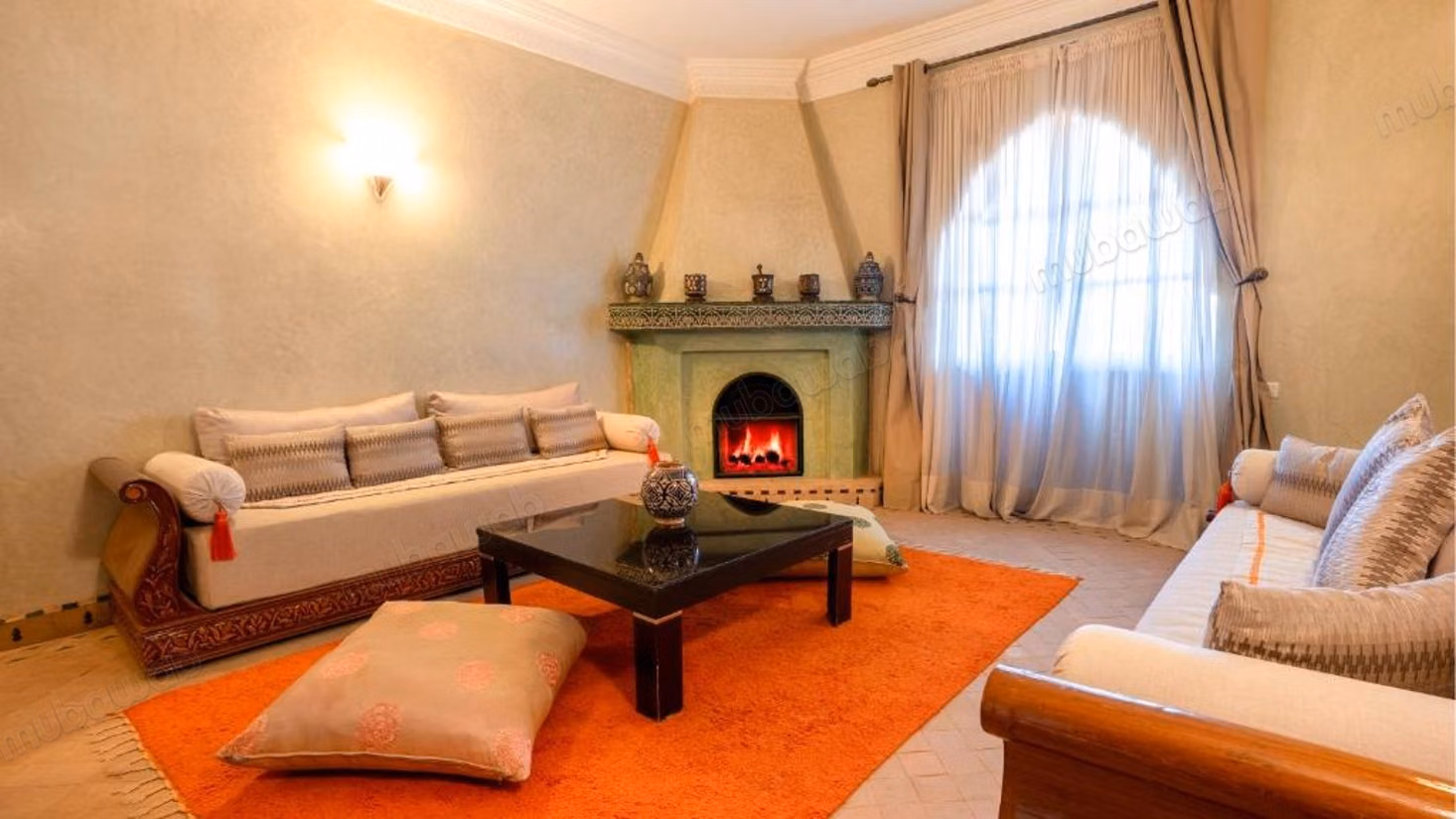 High-end house for sale on Fez Road. 4 large rooms. Well furnished
