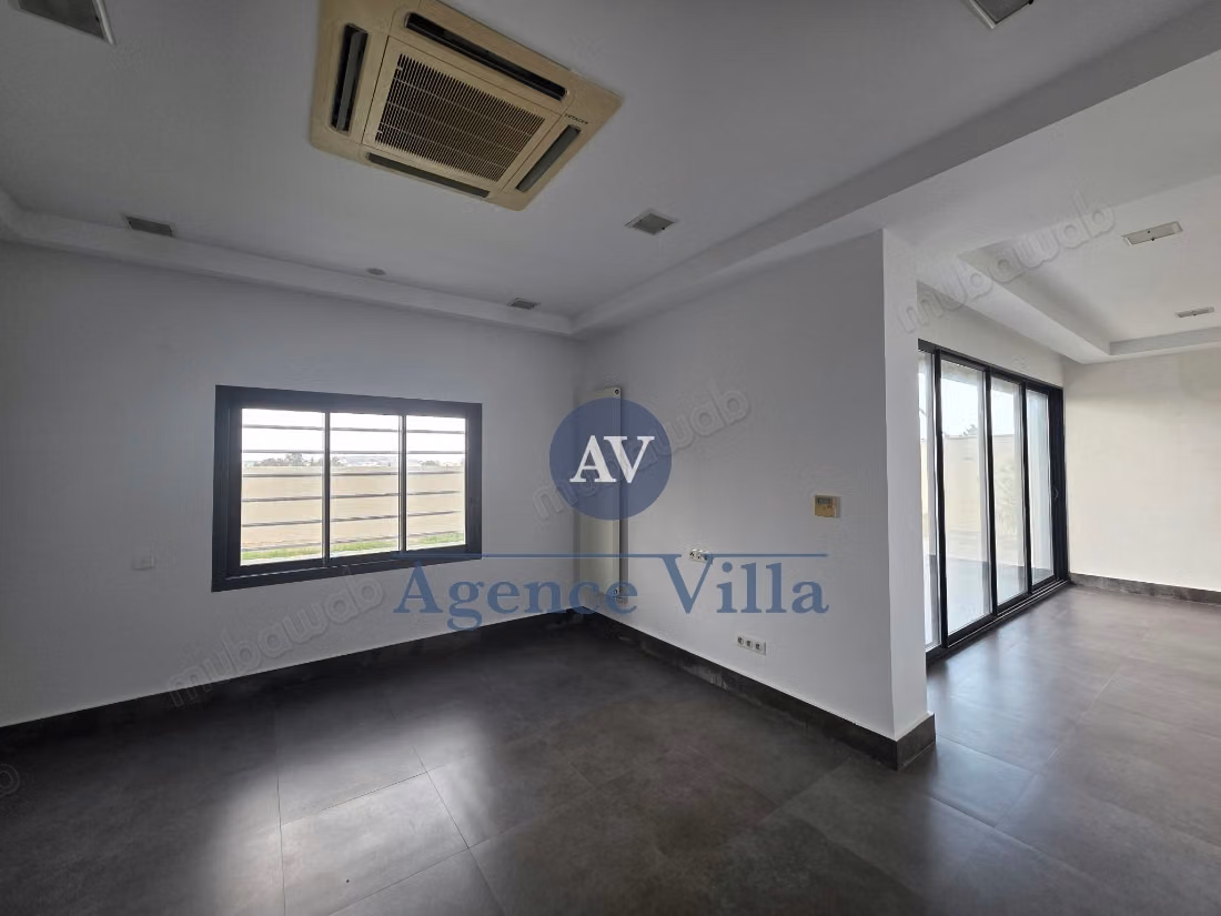 A louer une villa S4 avec piscine à la Marsa