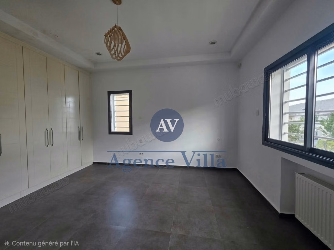 A louer une villa S4 avec piscine à la Marsa