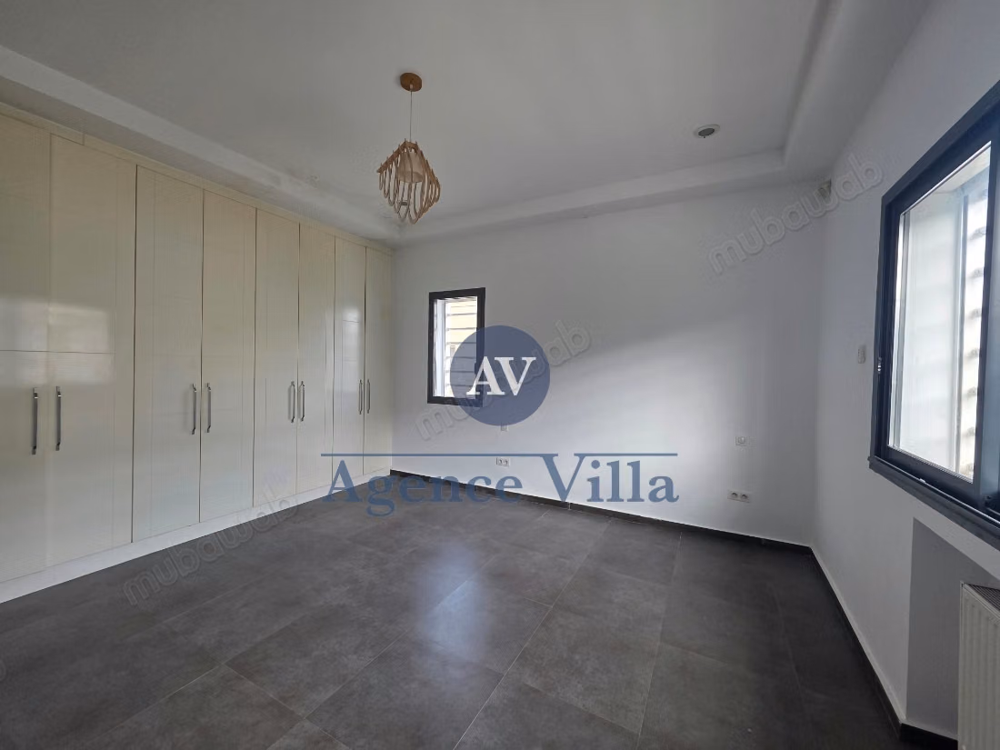 A louer une villa S4 avec piscine à la Marsa