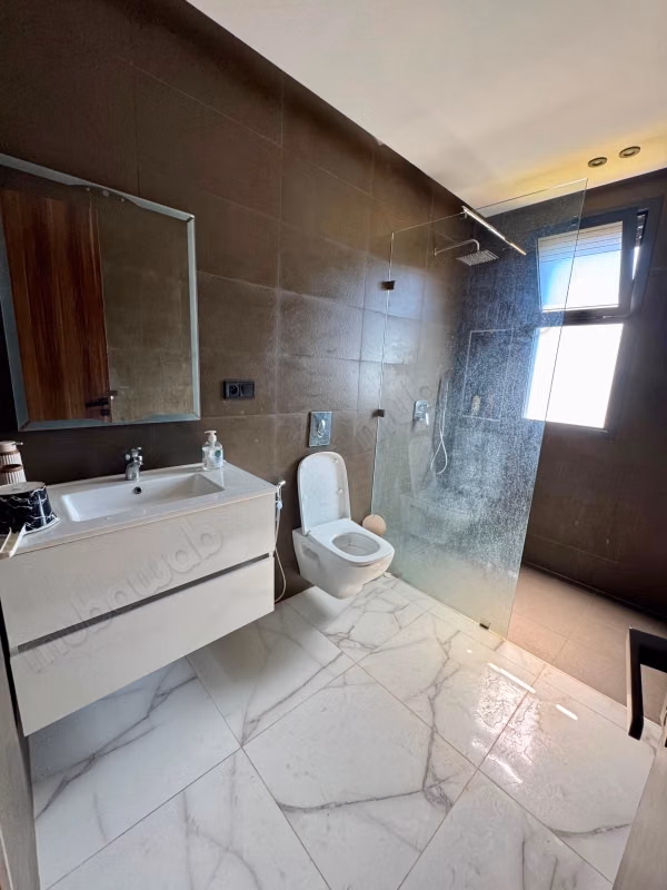 Luxury villa for sale in Ennakhil Palmeraie. Area of 460 m²