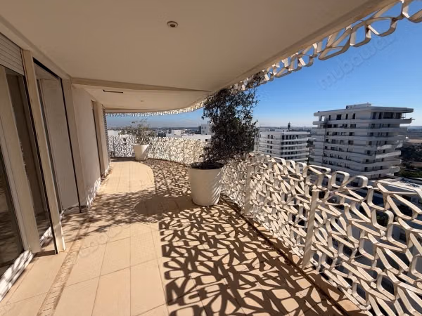 Apartment for rent in Casablanca Finance City. 3 bedrooms