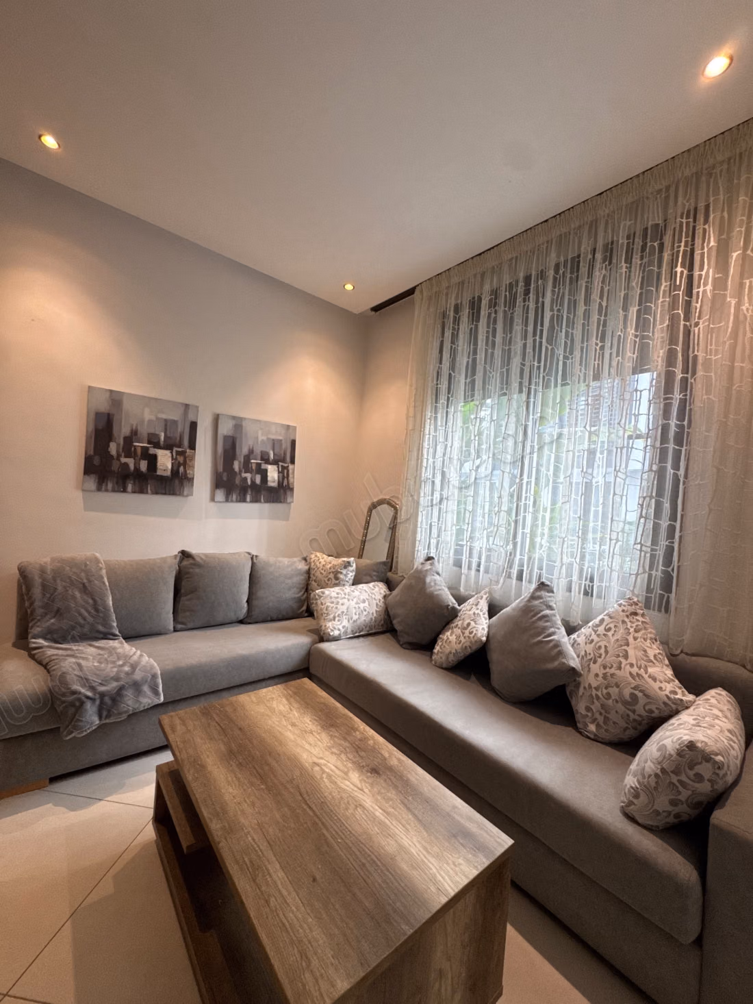 Au Golf: Appartement moderne avec Piscine à louer