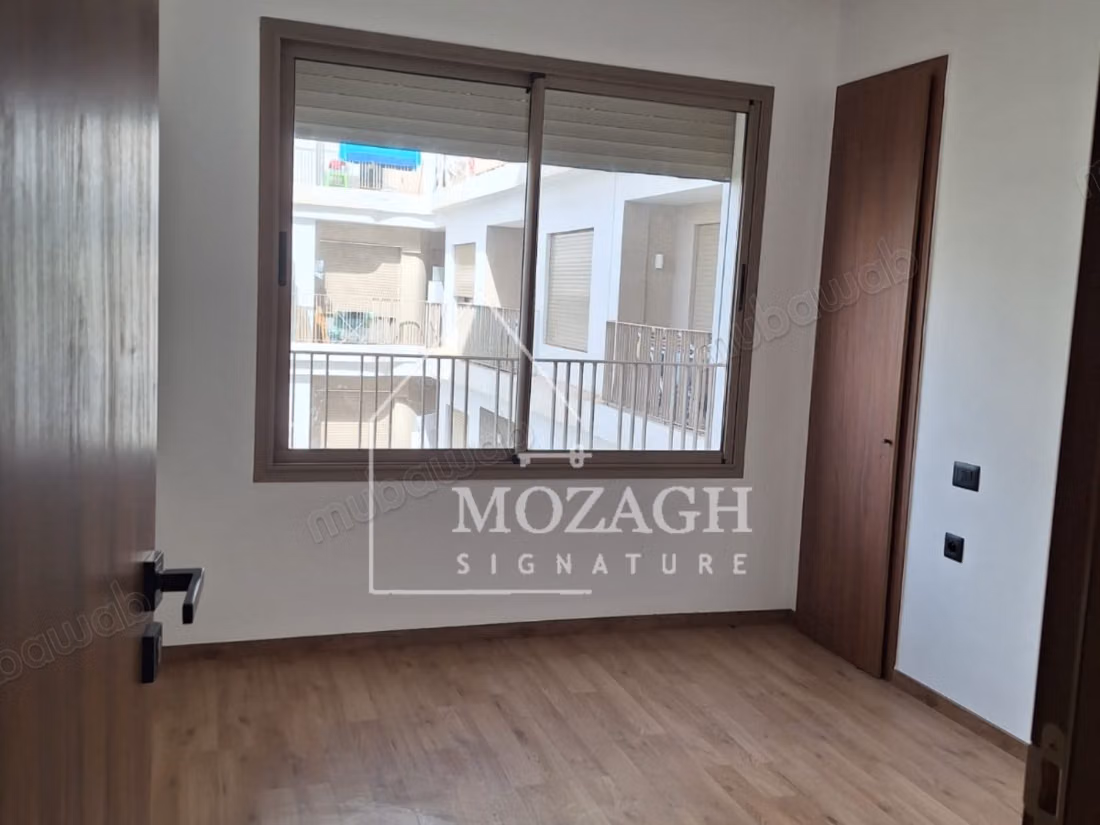 Bel appartement moderne au cœur du Bd Taddart