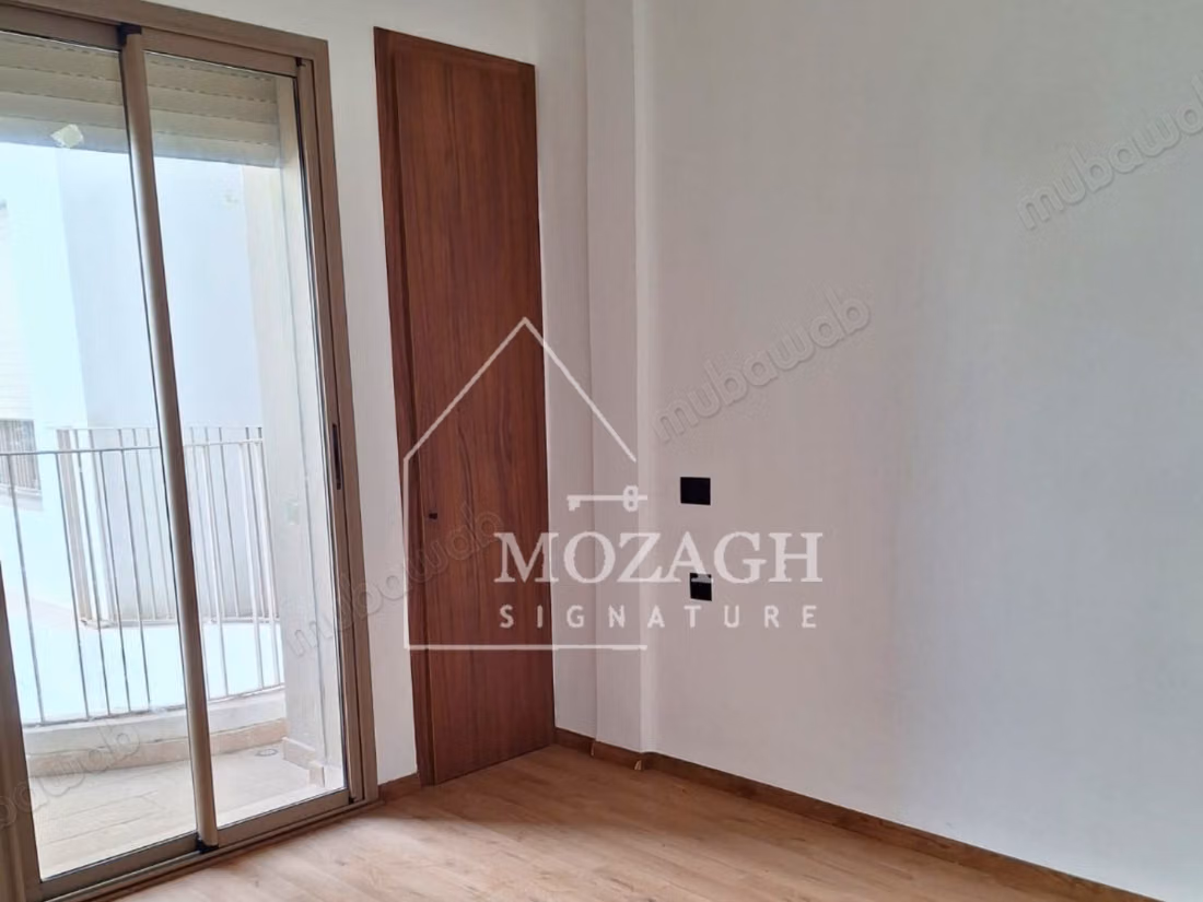 Bel appartement moderne au cœur du Bd Taddart