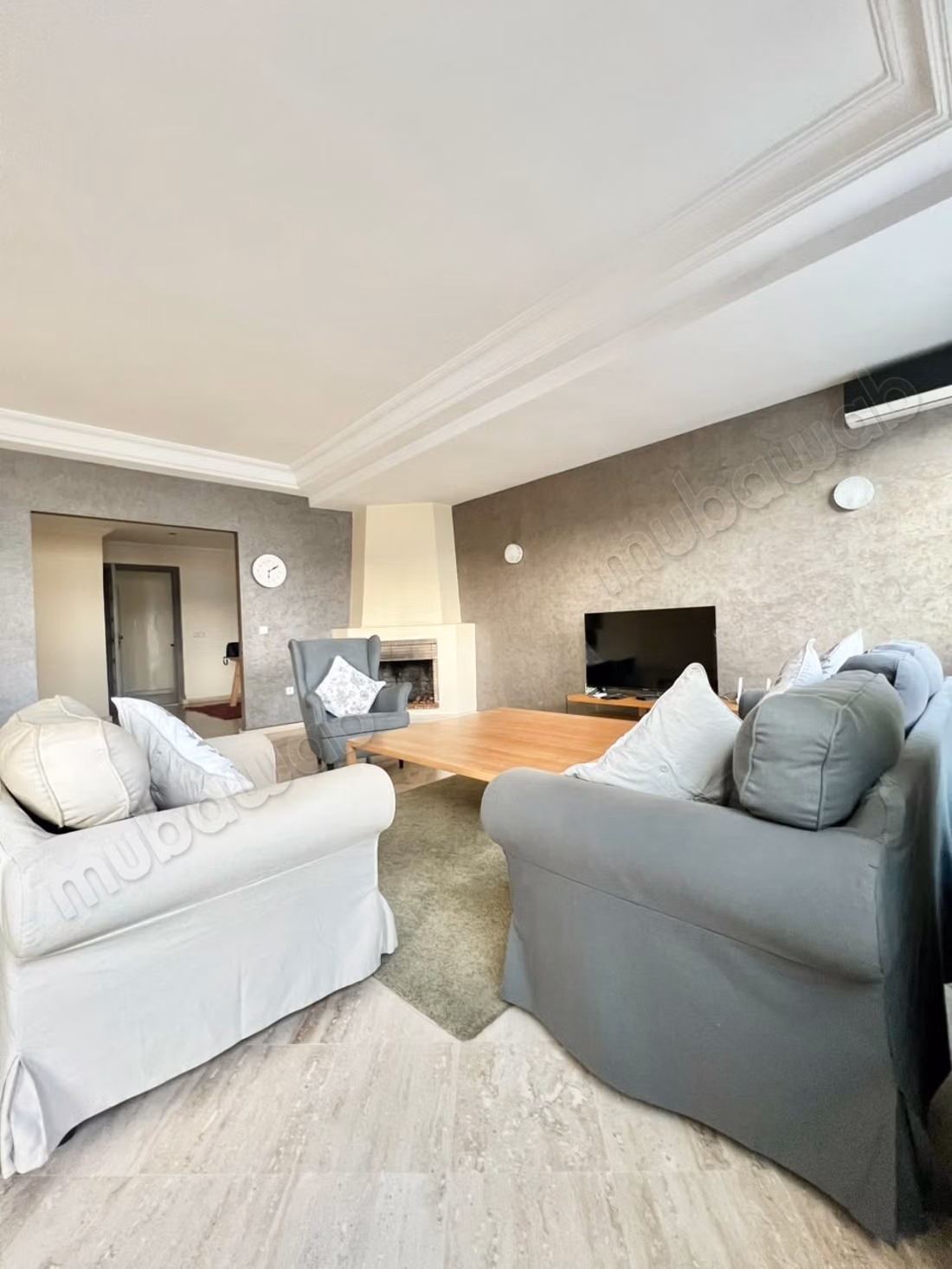 Apartamento semi-amueblado en alquiler - Palmier,