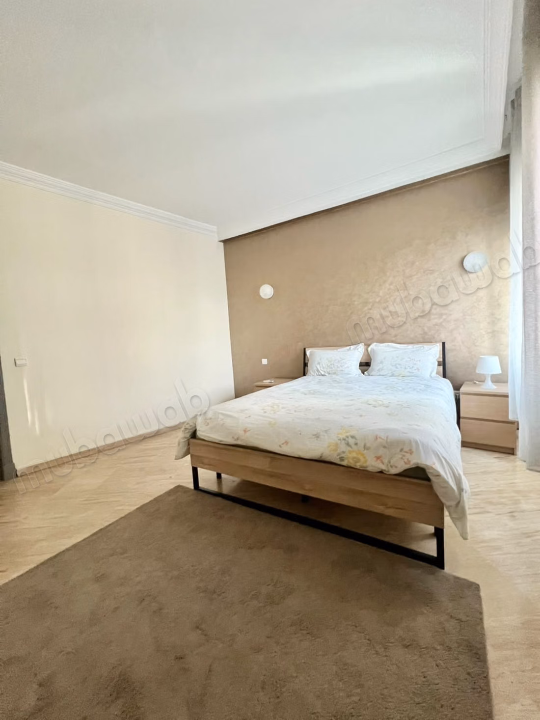 Apartamento semi-amueblado en alquiler - Palmier,