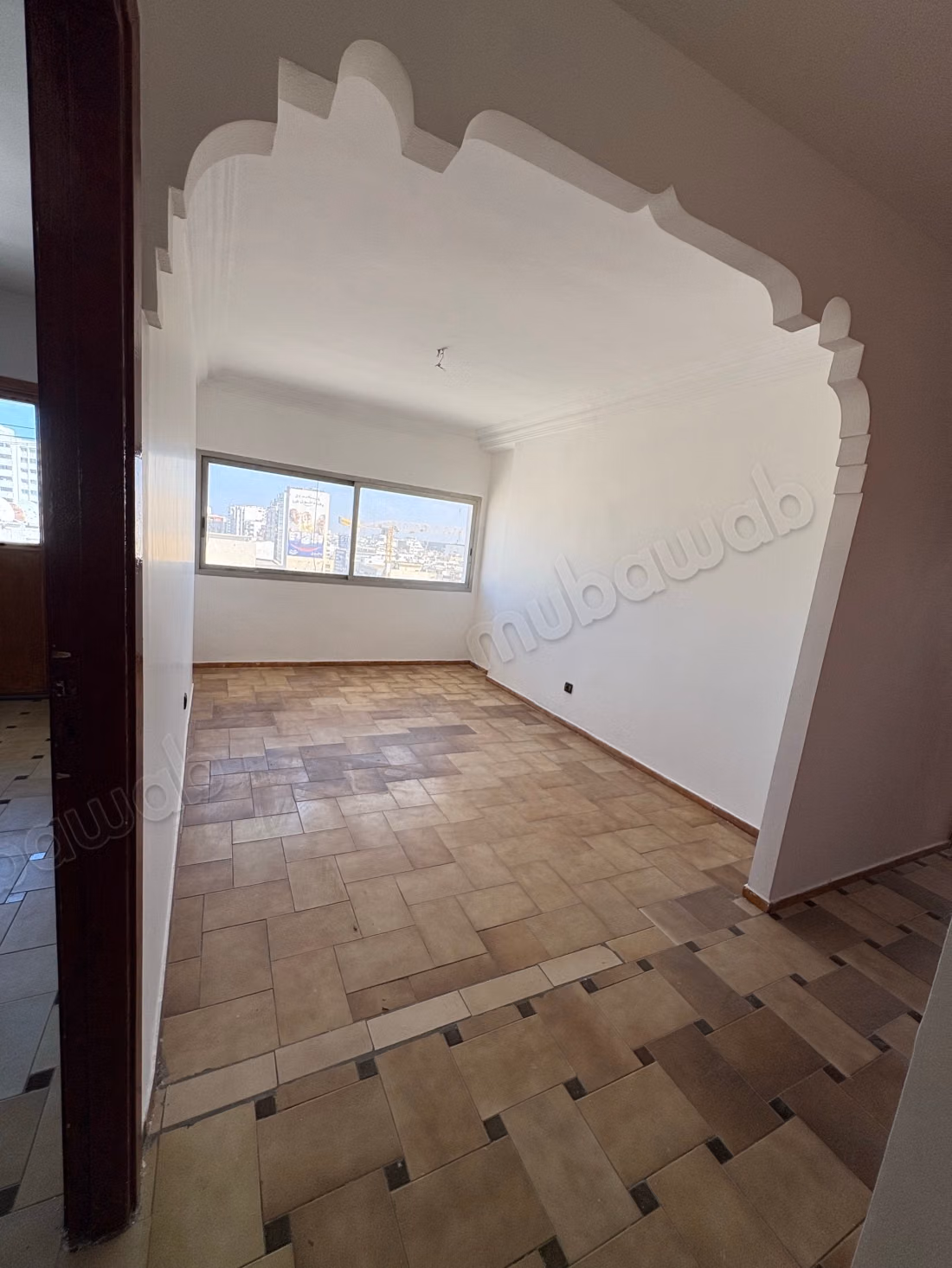 Appartement à vendre à Anfa. 
Superficie 144 m². 
Avec ascenseur et terrasse