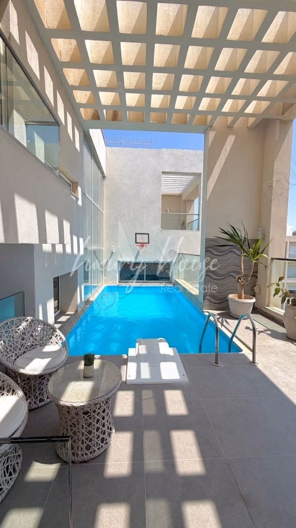 Penthouse S4 meublés aux Lac2