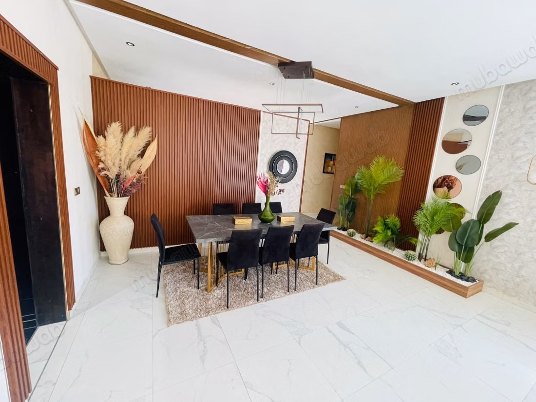 Luxury villa for rent on Fez Road. Area 300 m². Well furnished