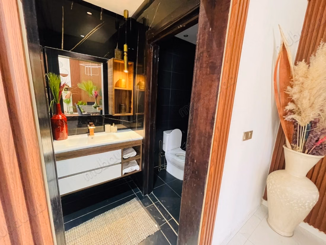 Luxury villa for rent on Fez Road. Area 300 m². Well furnished