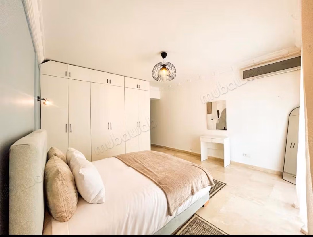 Superbe appartement à louer à Gauthier. 
4 belles chambres