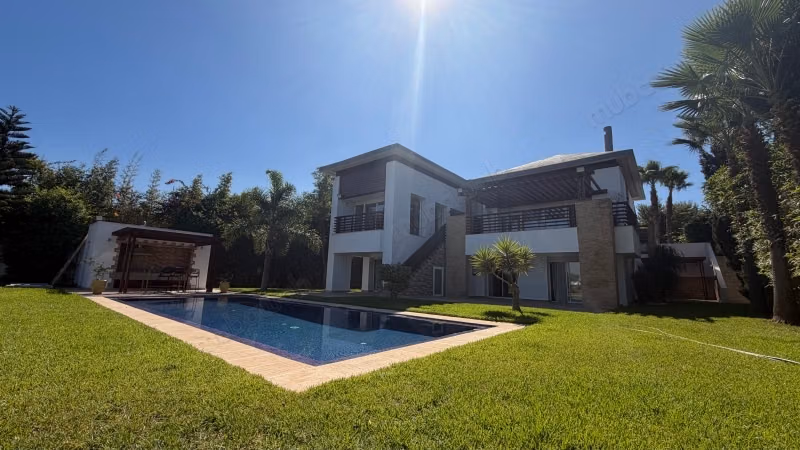 Villa d’exception à louer – front golf, ville verte bouskoura