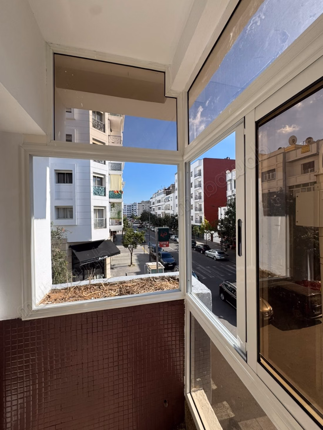 Appartement 3CH vide à louer sur El Fourat
