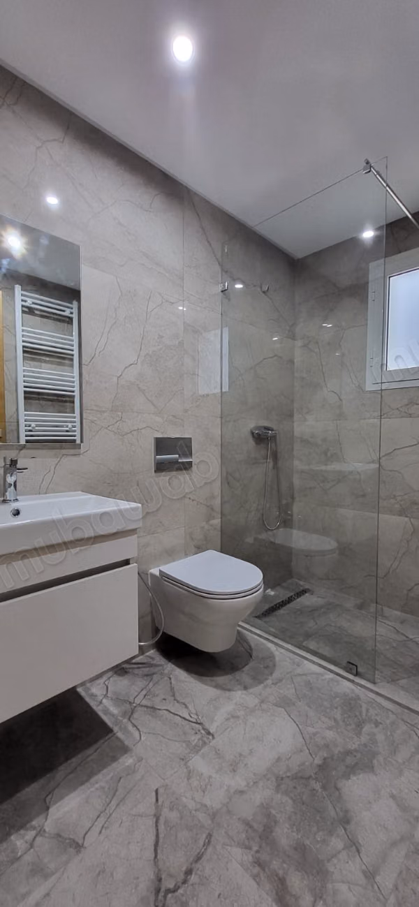 S1 avec grande terrasse de 58 m² – ariana soghra