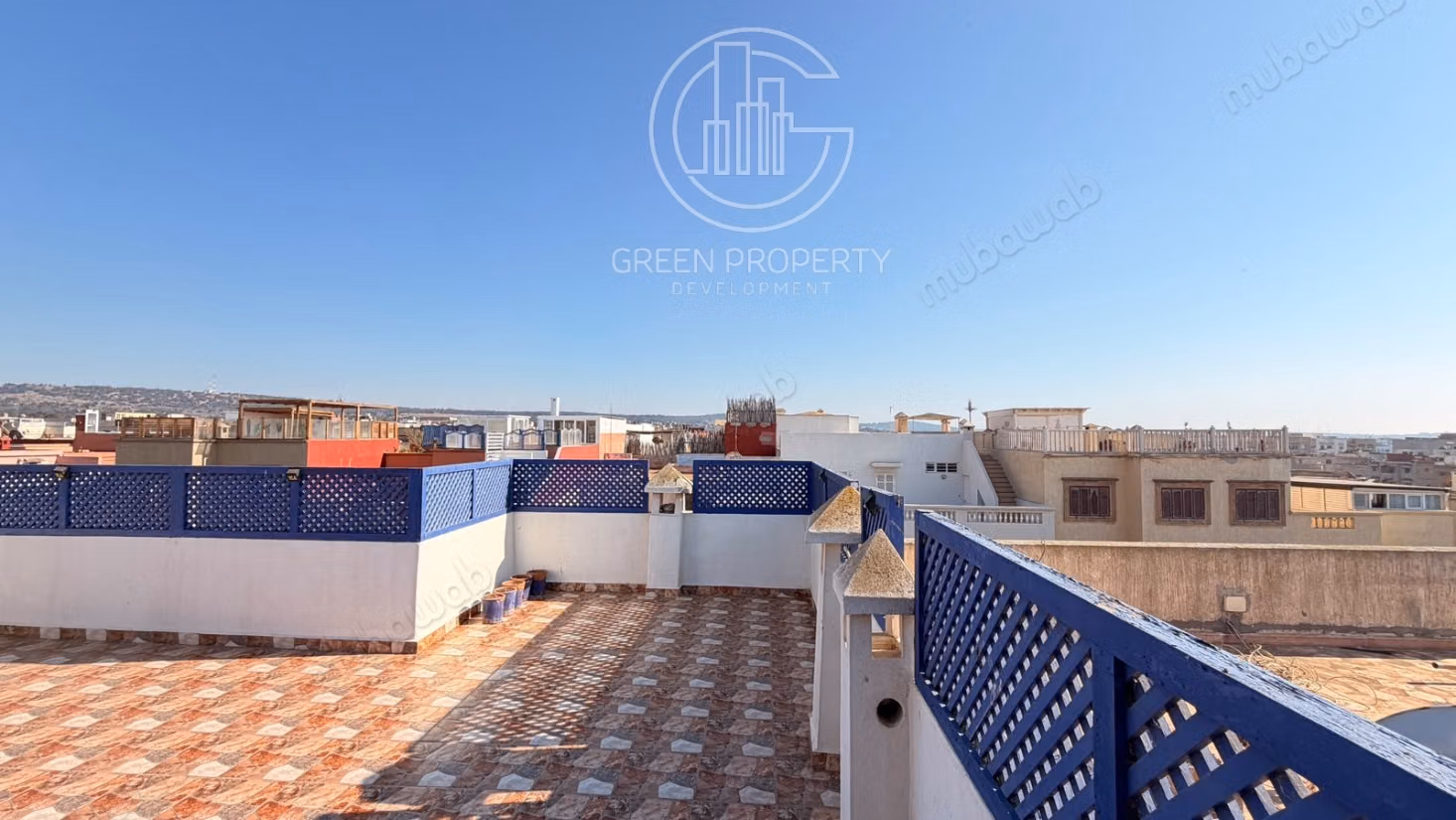 Bel appartement meublé avec double terrasse