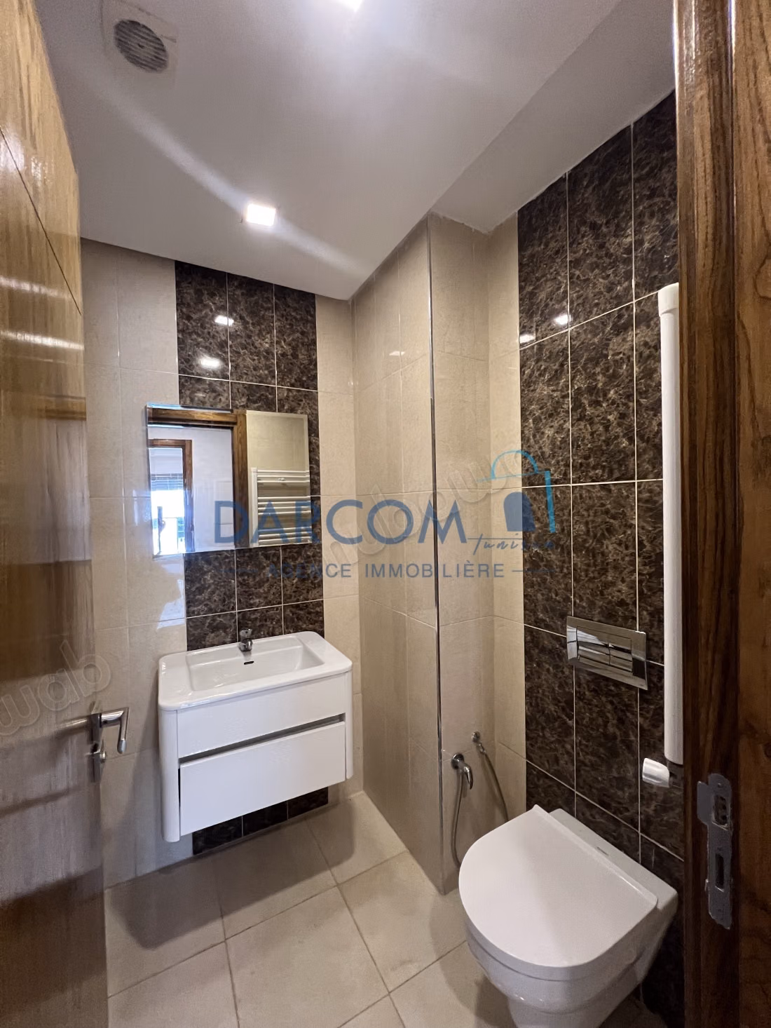S1 de 84 m² à cité Ennasr 2