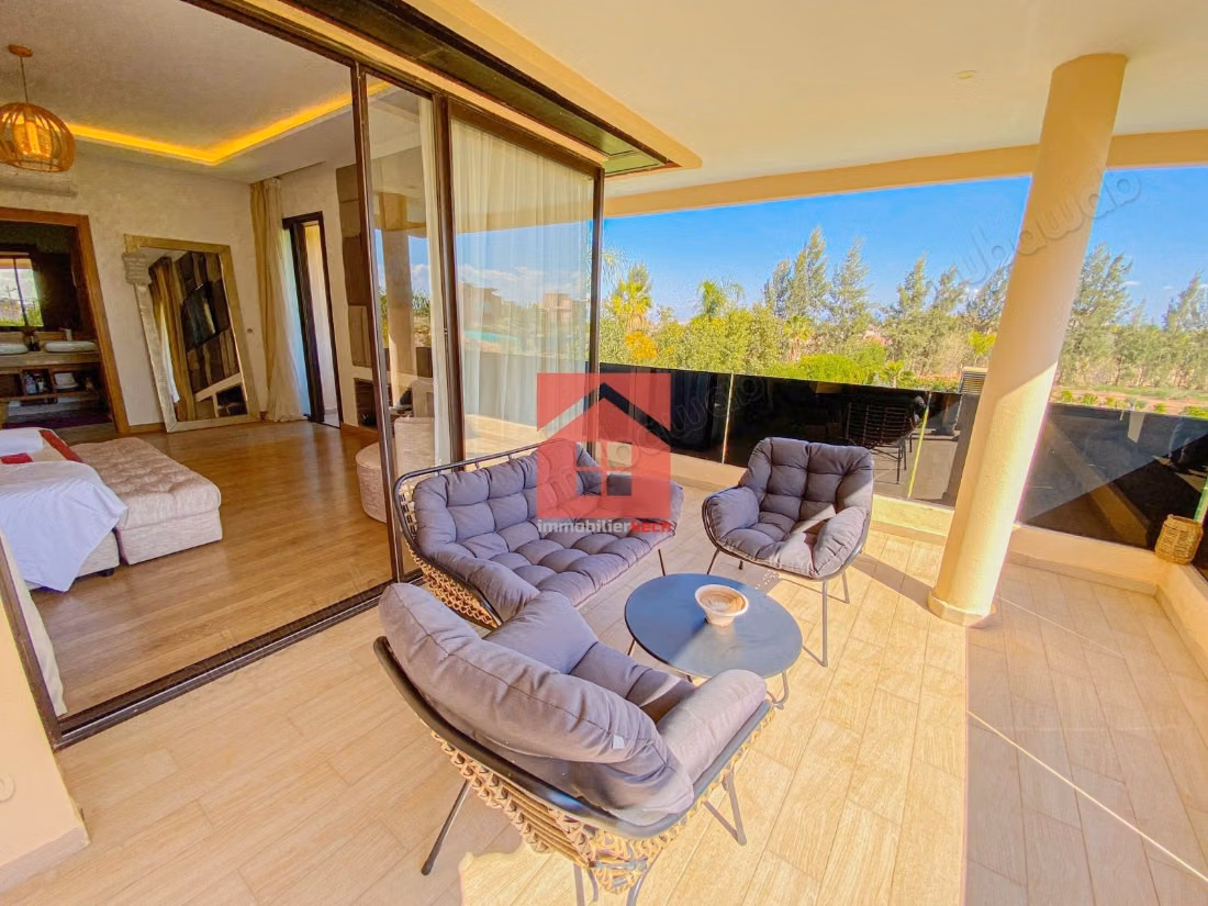 Chic et moderne villa avec Piscine Privée a Louer